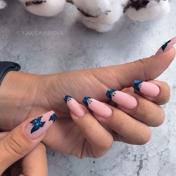 30 Blue Nail Designs For Your Next Manicure - 209