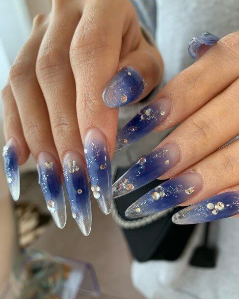 30 Blue Nail Designs For Your Next Manicure - 219